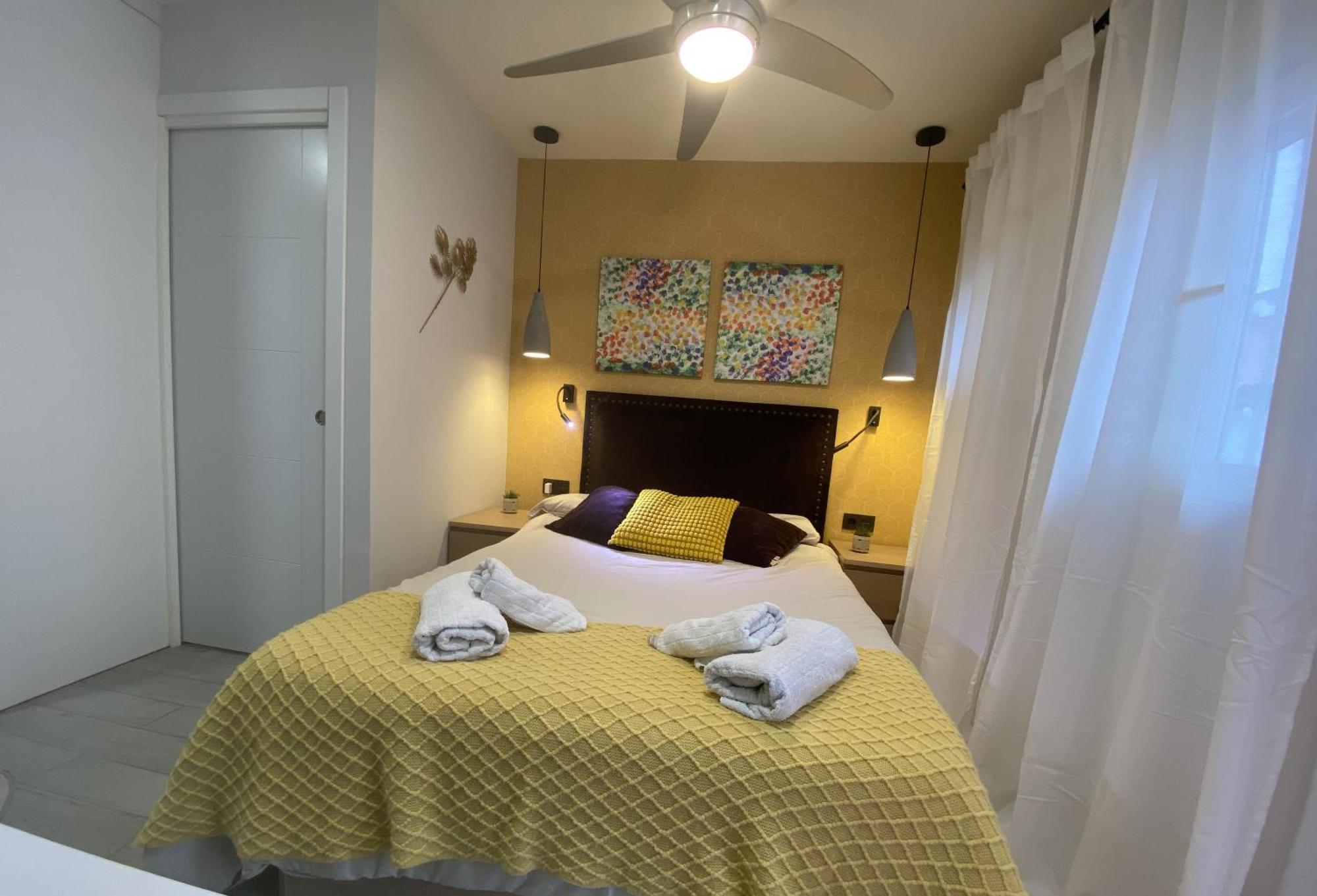 Studio, Cerca De El Rastro De Madrid Kültér fotó