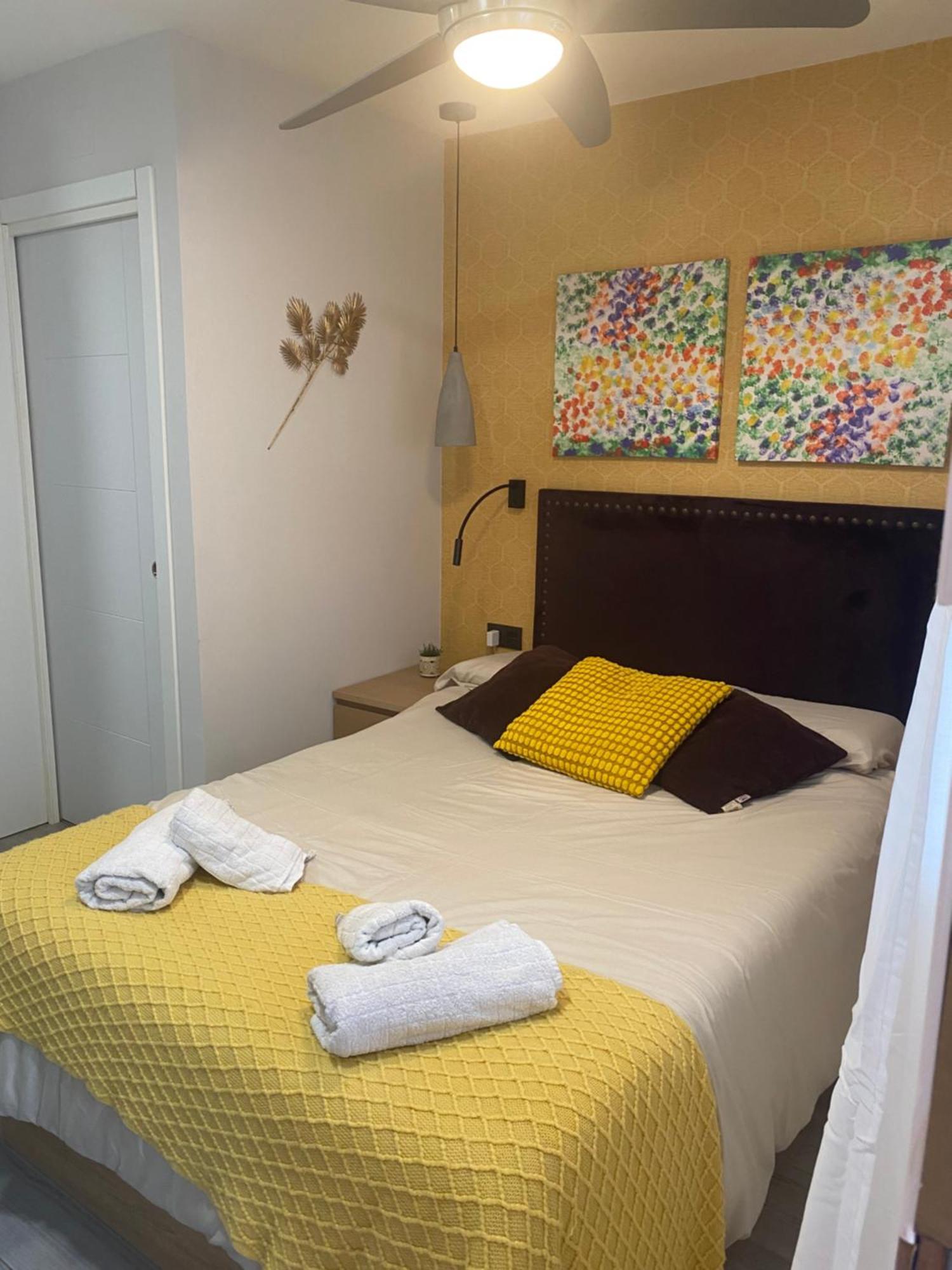 Studio, Cerca De El Rastro De Madrid Kültér fotó